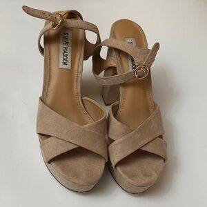 Steve Madden Beige Suede Platform Sandals